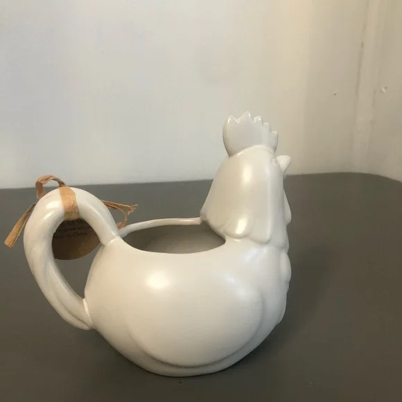 New 2025 Release Rae Dunn “CREAM” Farmline Rooster Creamer NWT - Picture 4 of 4
